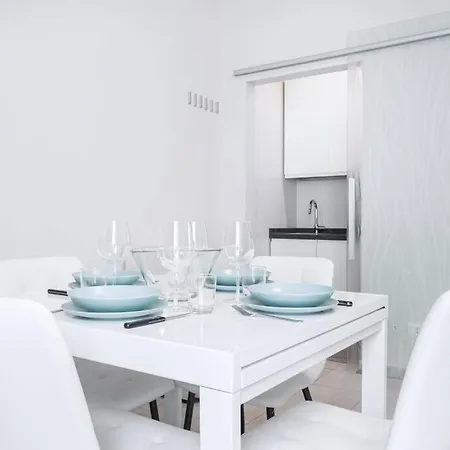 Easylife - - Col Di Lana 1 - Navigli Milán