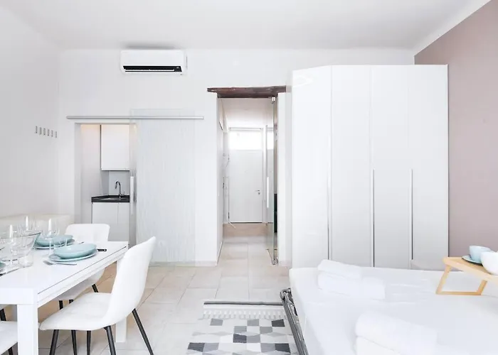 Easylife - - Col Di Lana 1 - Navigli Apartament