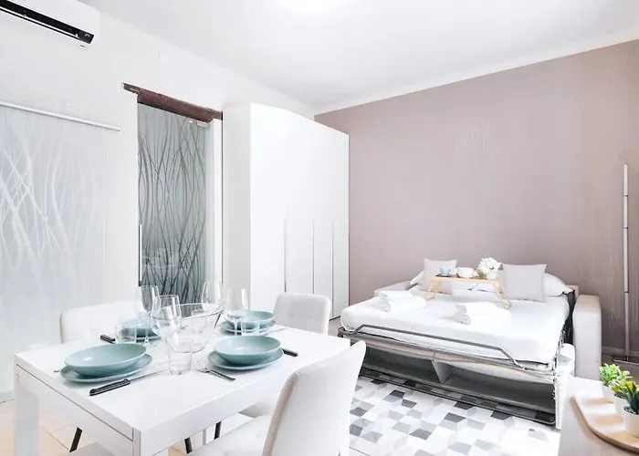 Easylife - - Col Di Lana 1 - Navigli * Mediolan