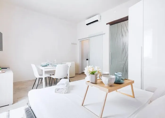 Easylife - - Col Di Lana 1 - Navigli Apartament